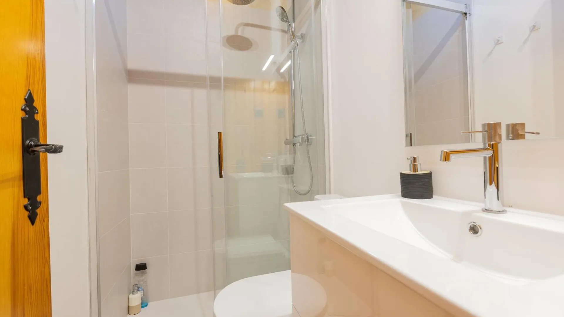Apartment R1 Eraclau - Eth Roser De Betren